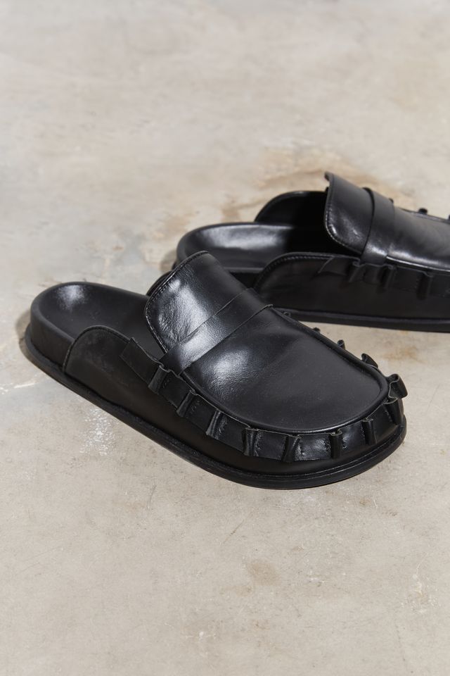 Malibu Frilly Mule - Black