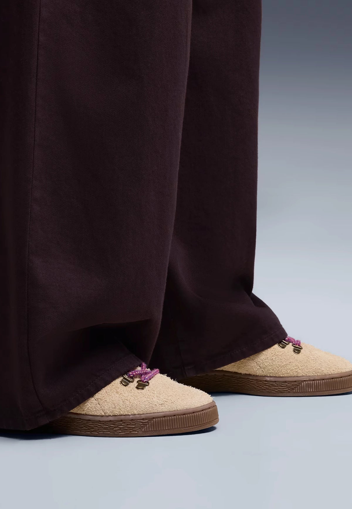 Suede Hike - Cashew/Gum