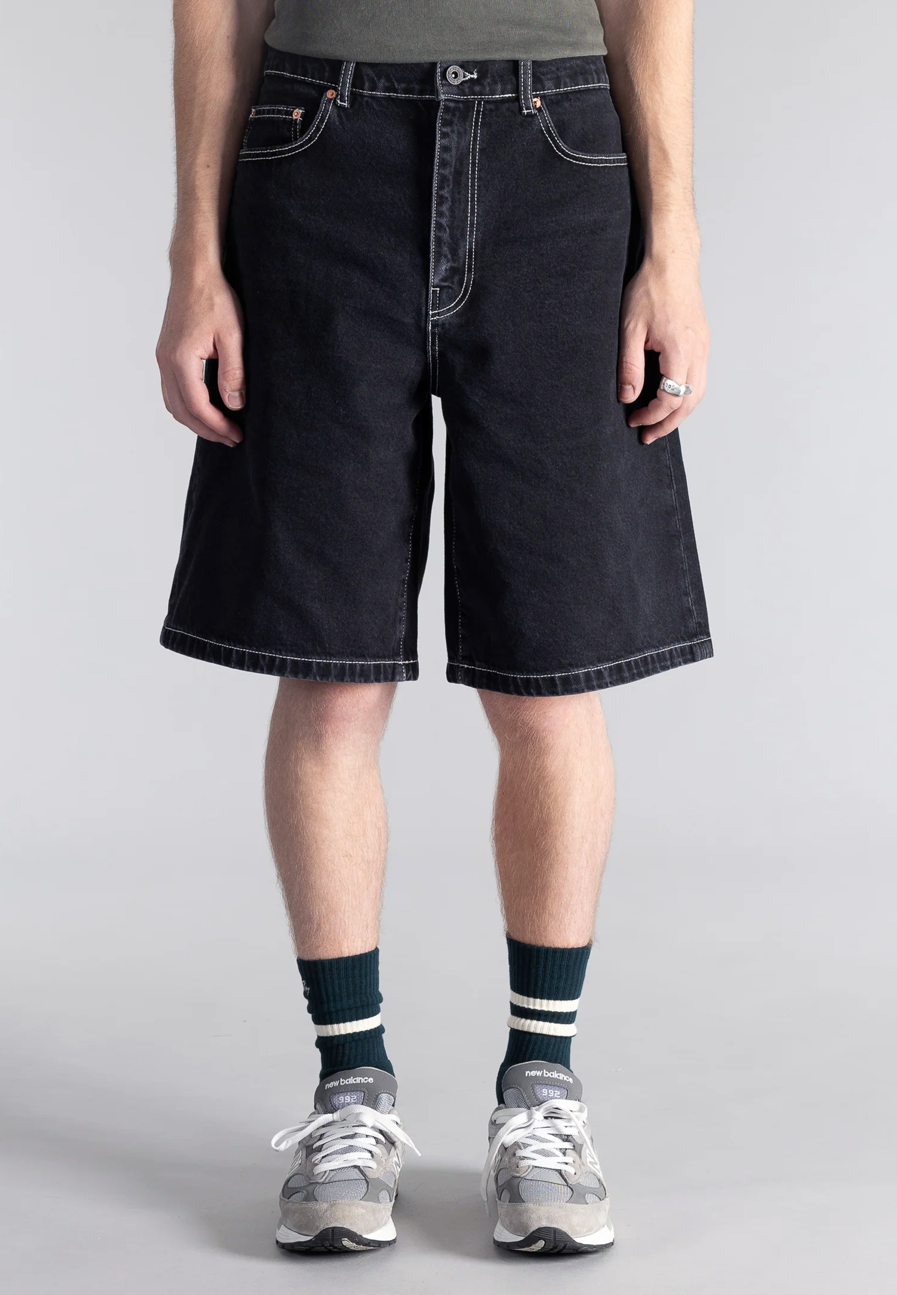 Wide 5 Shorts - Stonewashed Black Denim