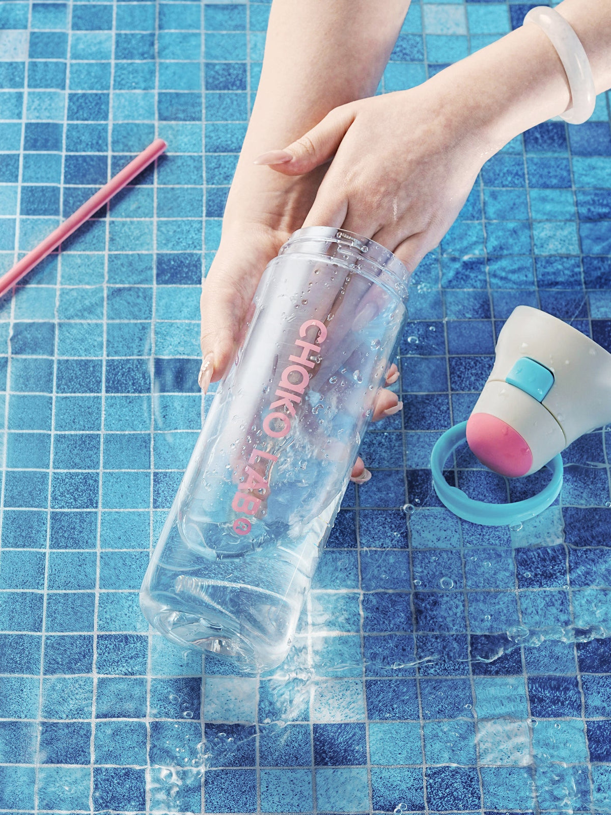 Kada Bottle - White/Pink
