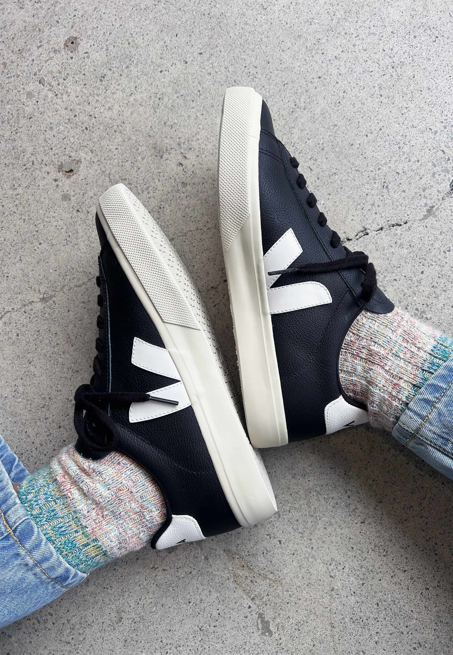 Veja | Buy Campo Chromefree Leather - black/white online
