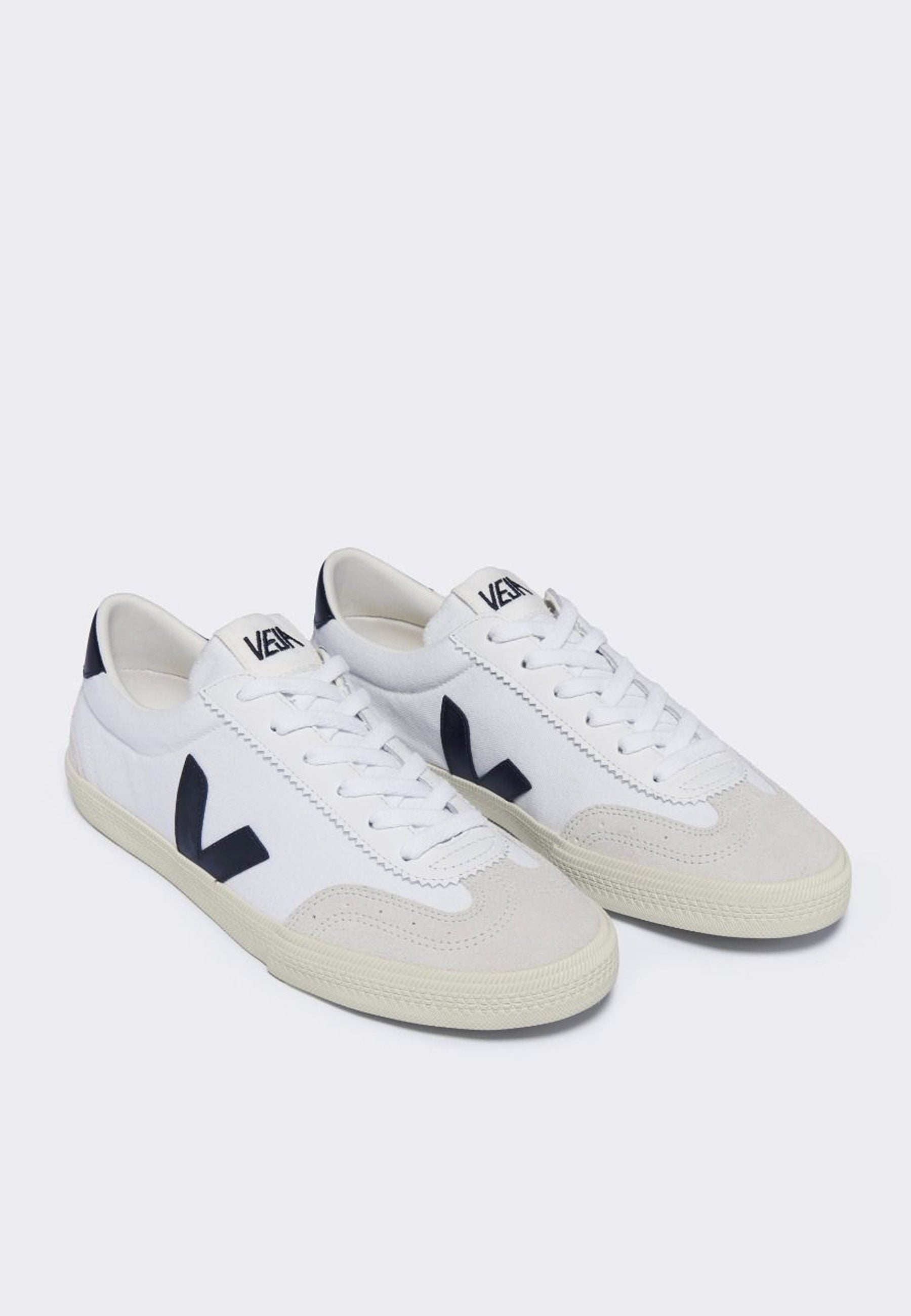 Volley Canvas - White/Black