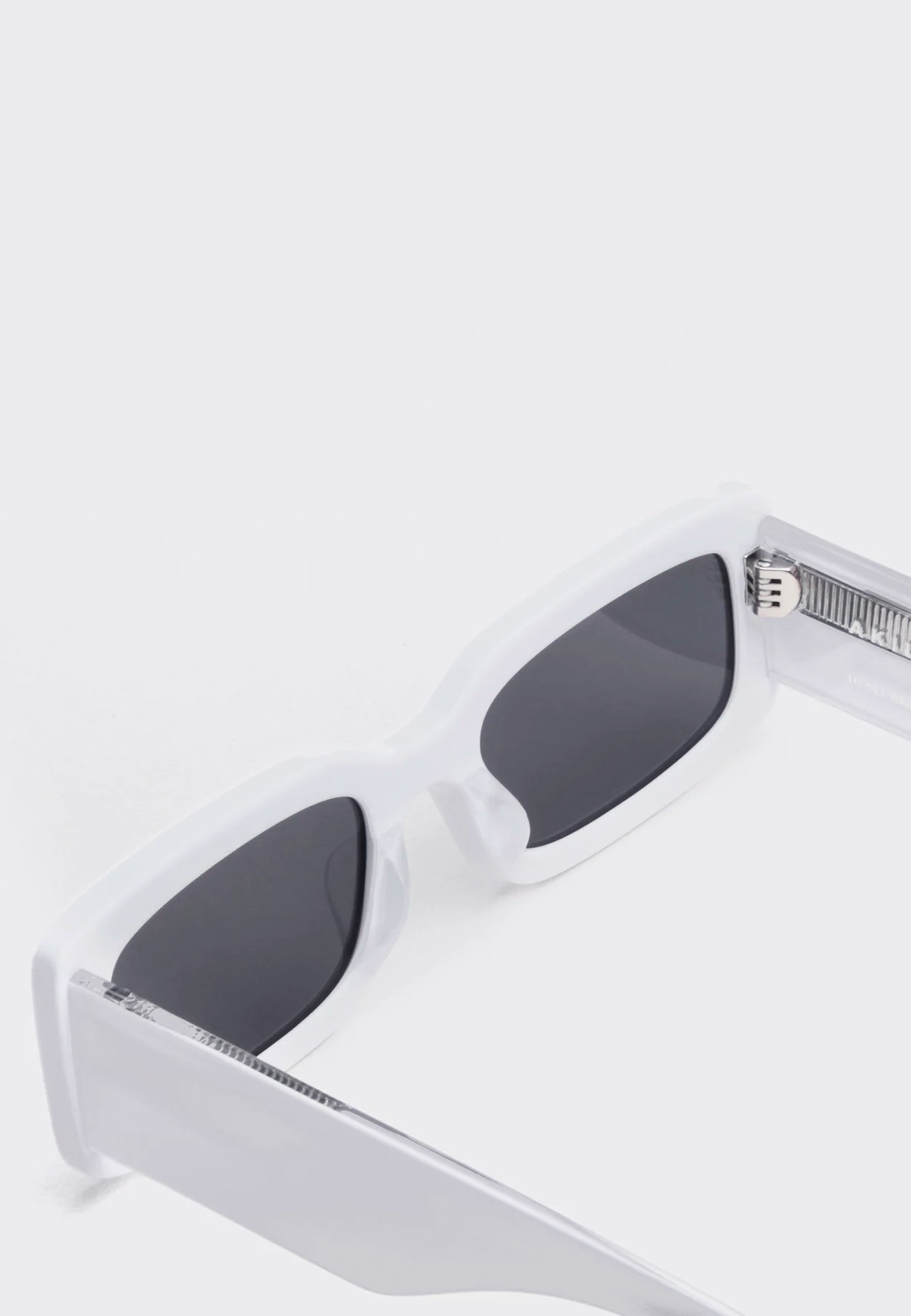 Verve Sunglasses - White/Black