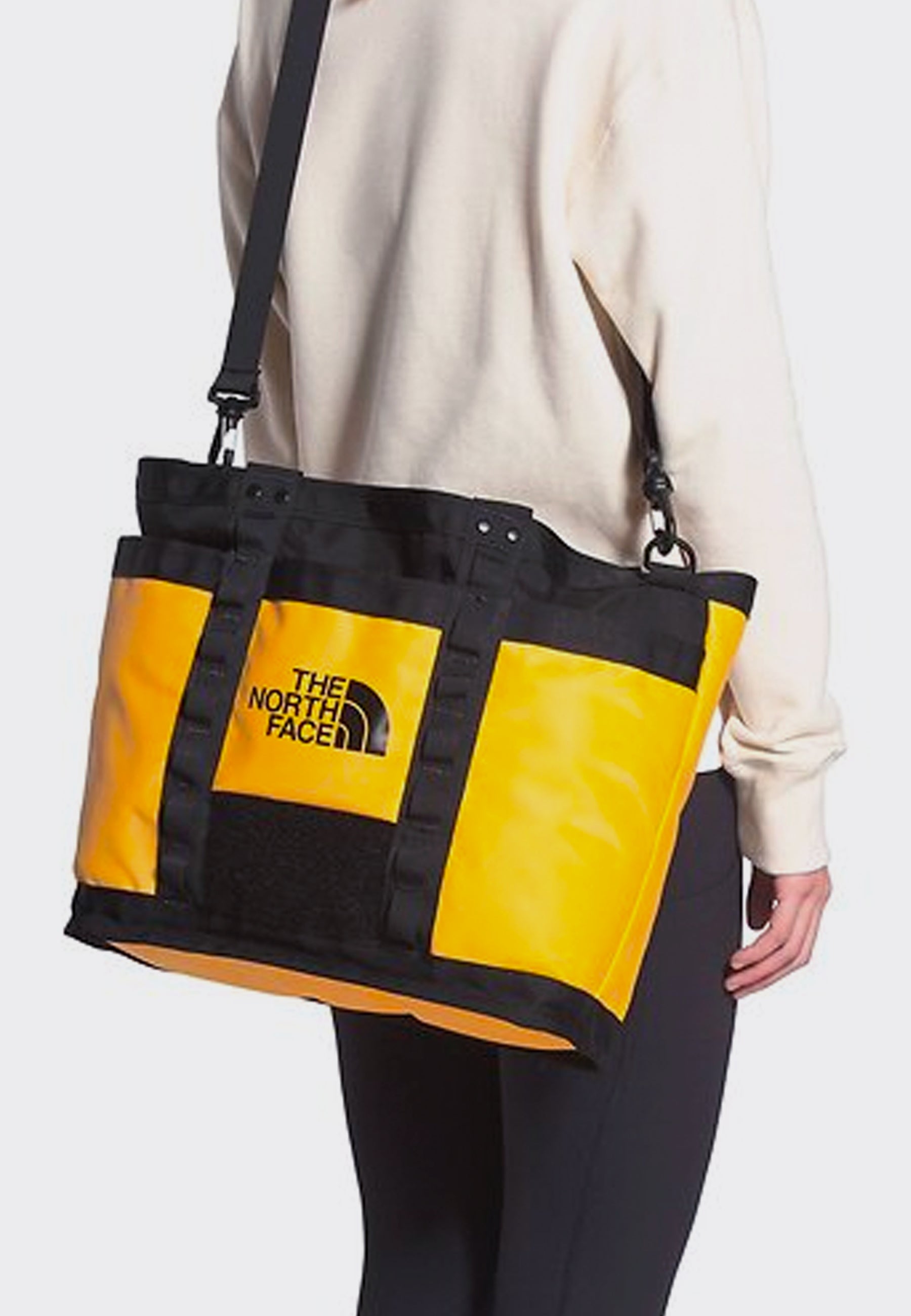 Explore Utility Tote - Summit Gold/Black