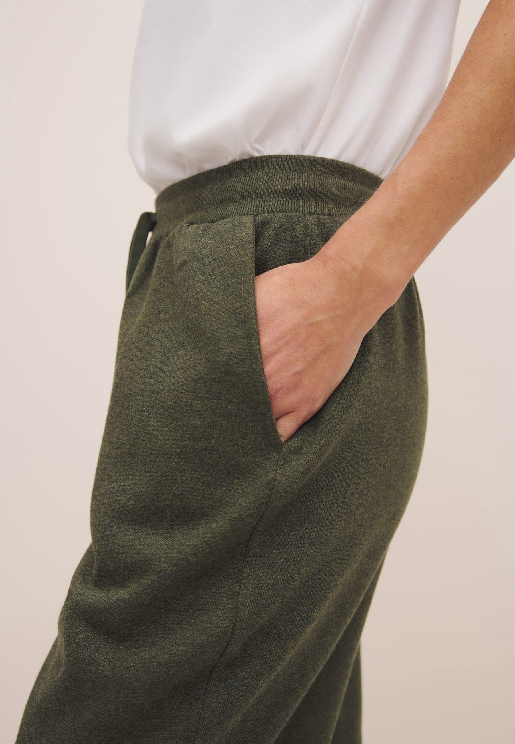 Utility Trackpant - Khaki Marle