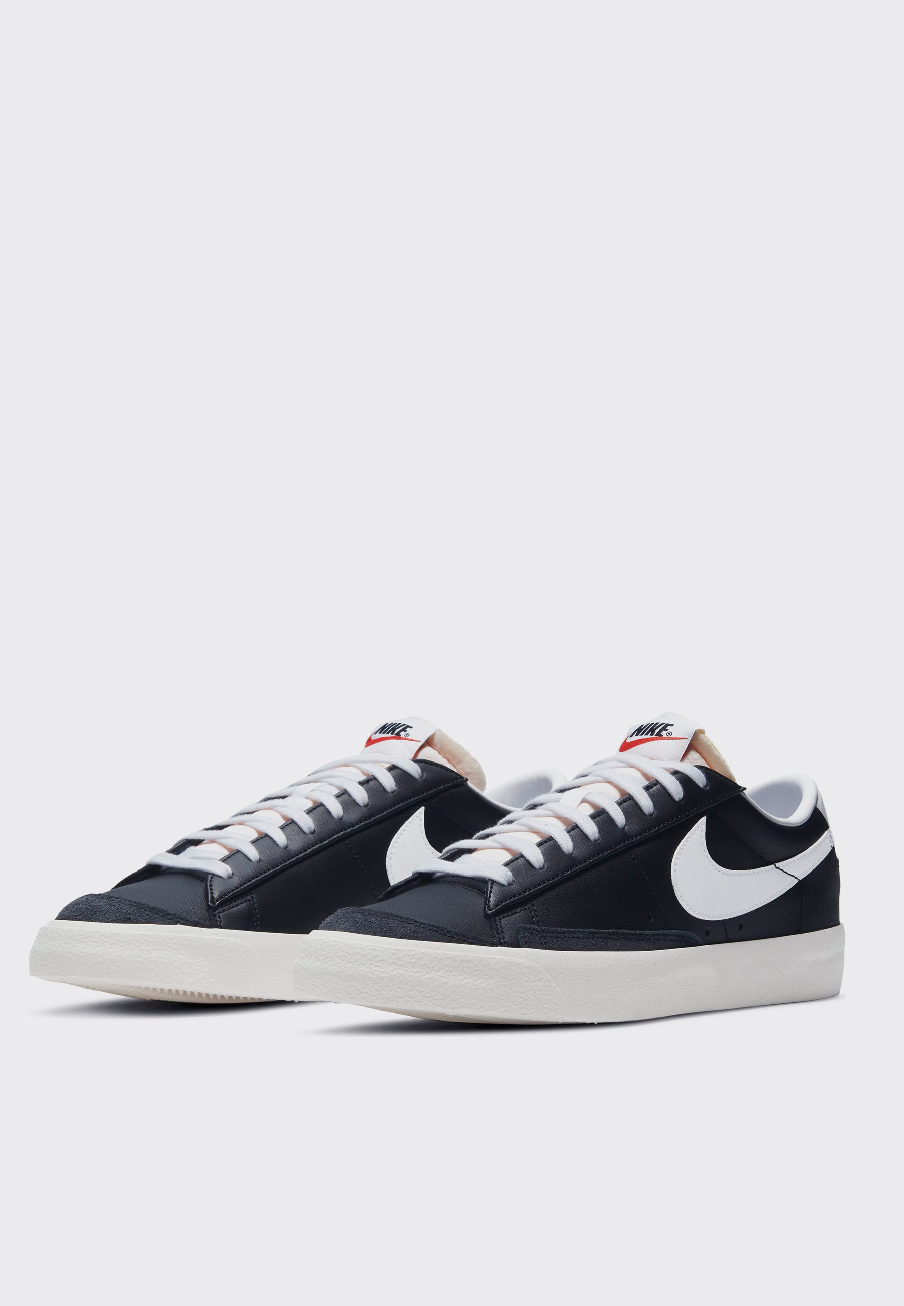 nike blazer low vintage black
