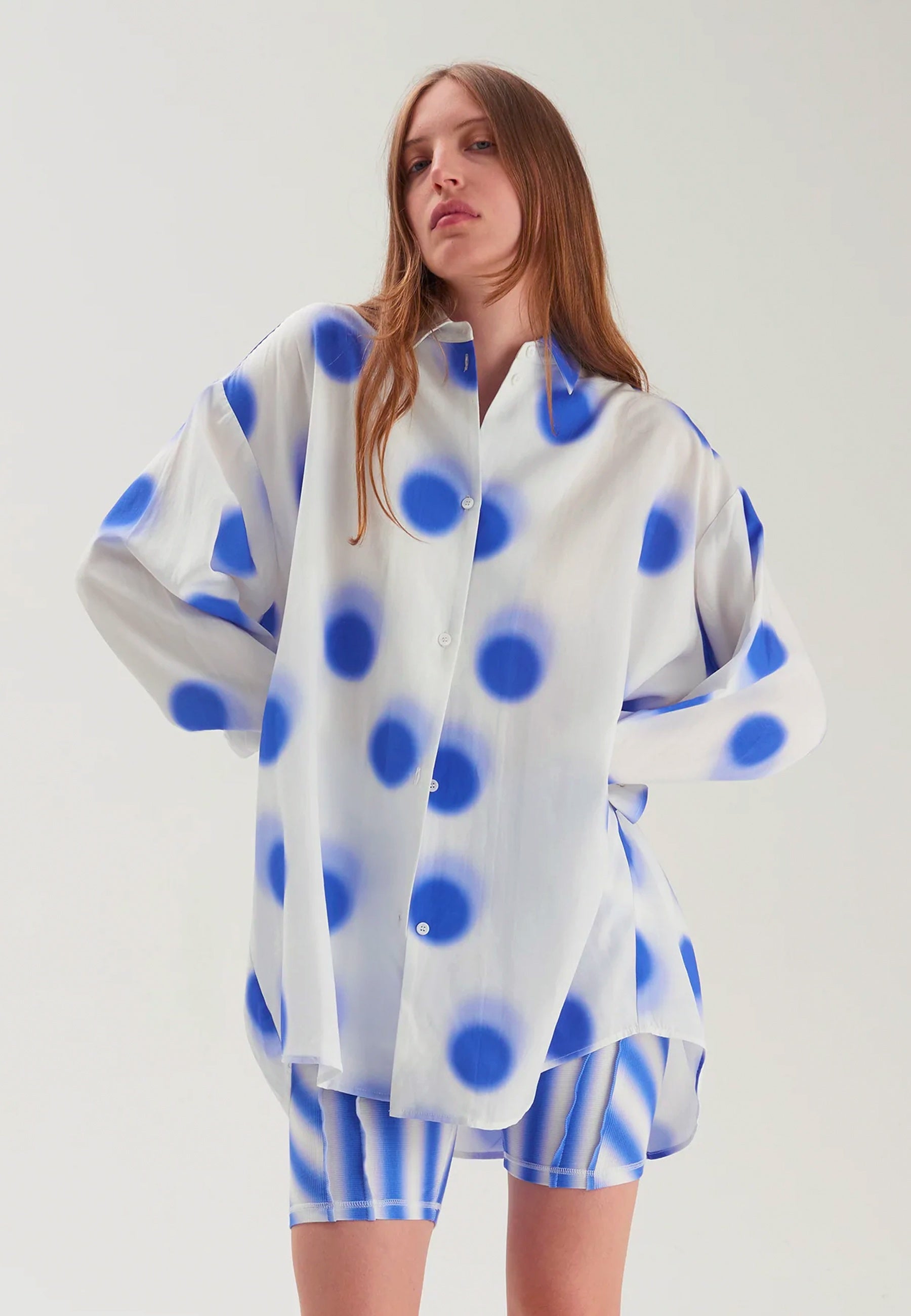 Oversized Business Shirt - White/Blue Spot