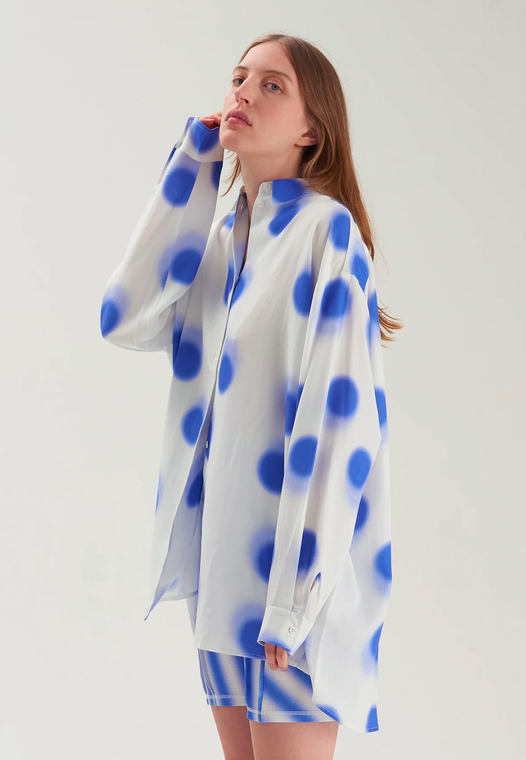 Oversized Business Shirt - White/Blue Spot