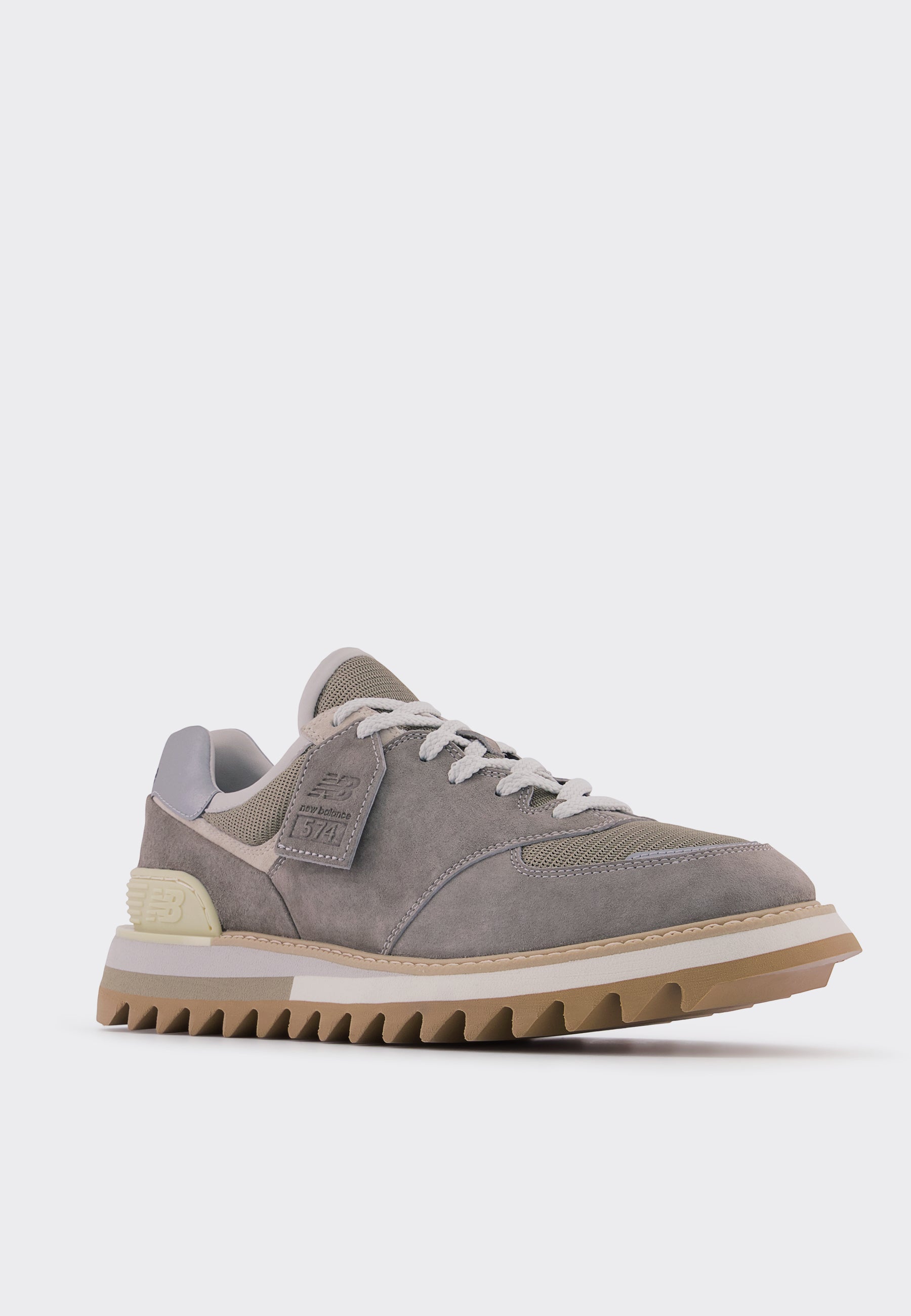 Tokyo Design Studio 574 Trackster - grey dune