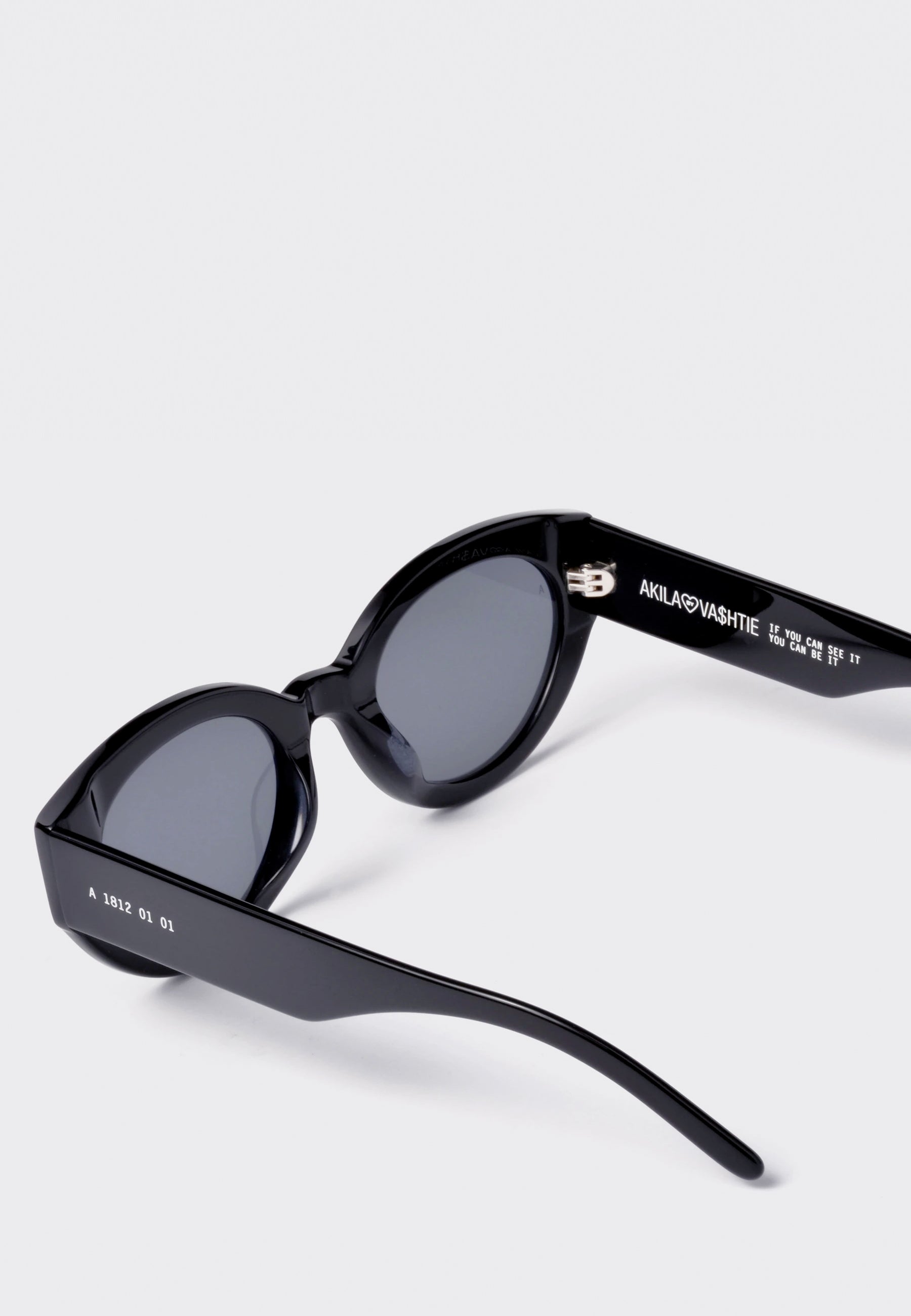 X Vashtie Abstract Sunglasses - Black/Black