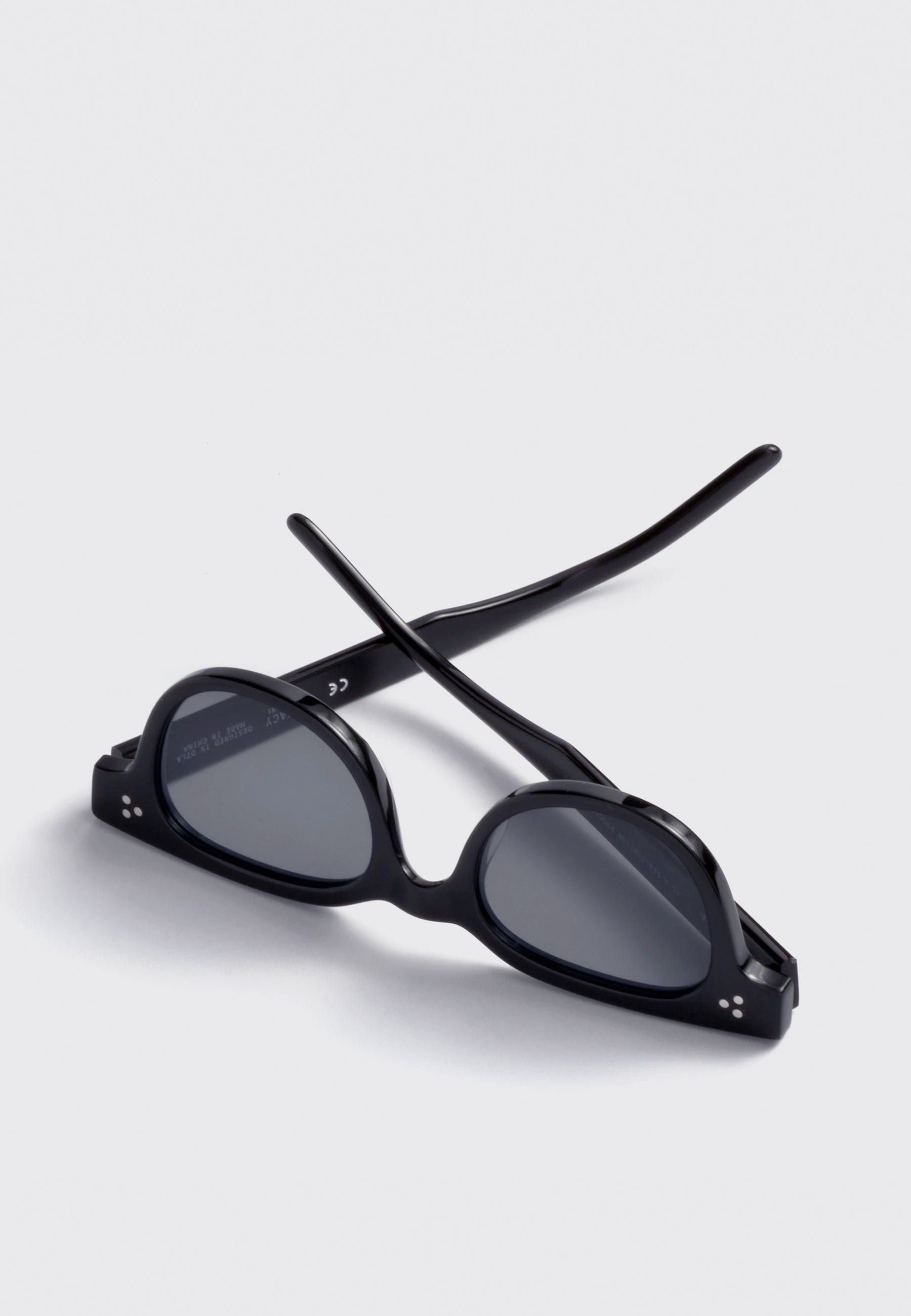 Legacy Sunglasses - Black/Black