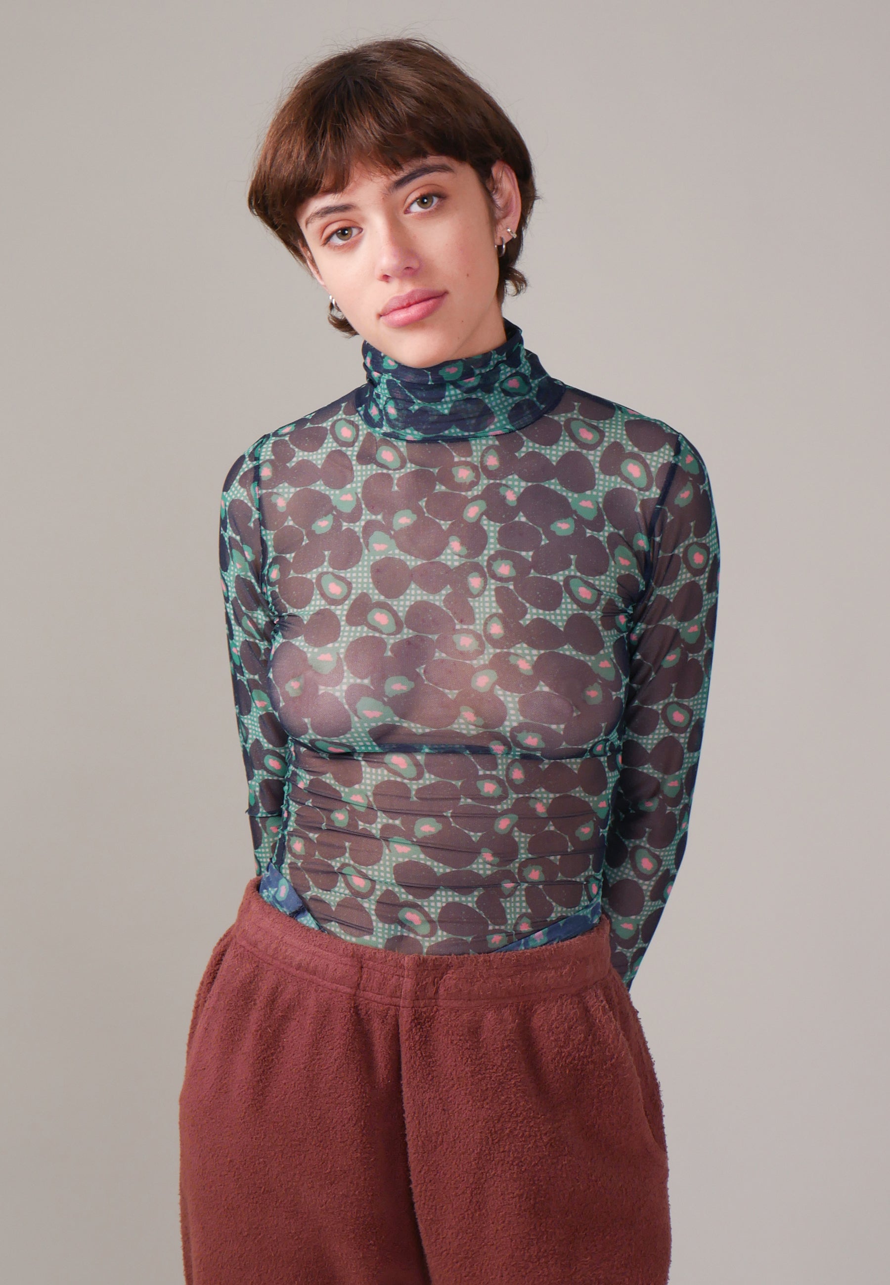 Pollen Mesh Turtleneck - small blue starwberries