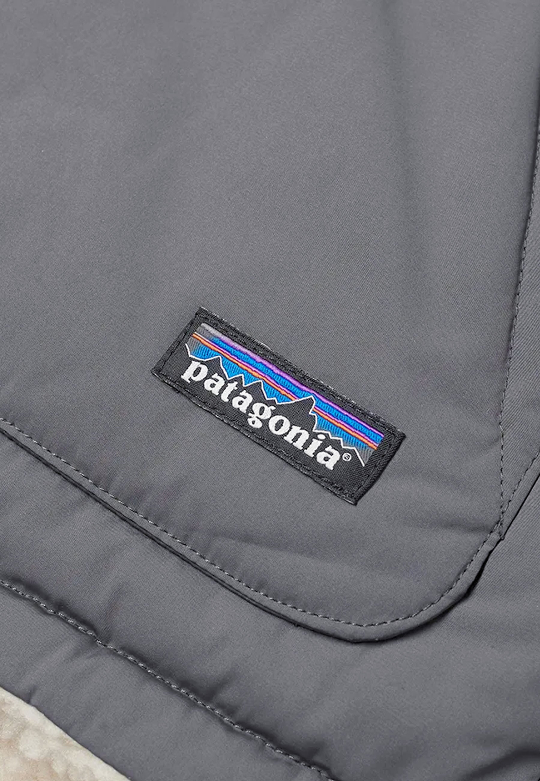 Reversible Bivy Down Vest - forge grey